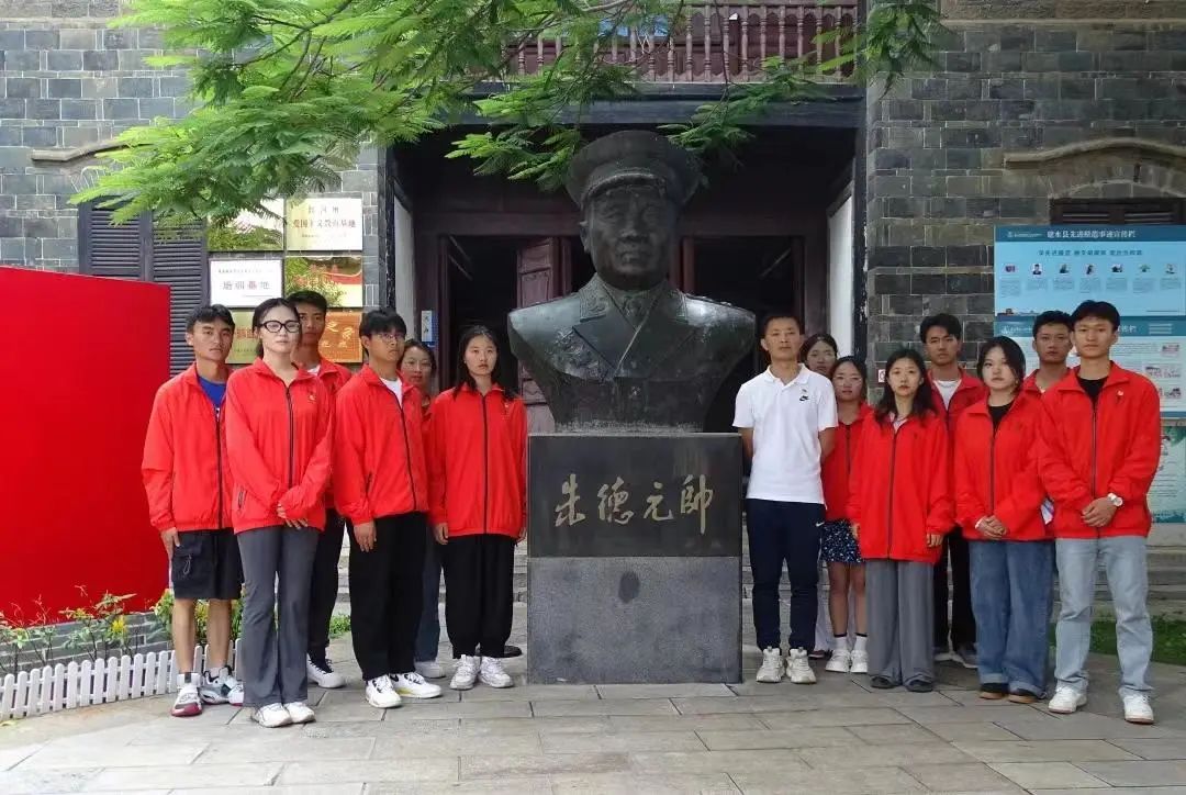 【创美艺传】三下乡成果展示|非遗技艺,助力乡村振兴——艺起乡约建水 第 5 张 【创美艺传】三下乡成果展示|非遗技艺,助力乡村振兴——艺起乡约建水 第 5 张