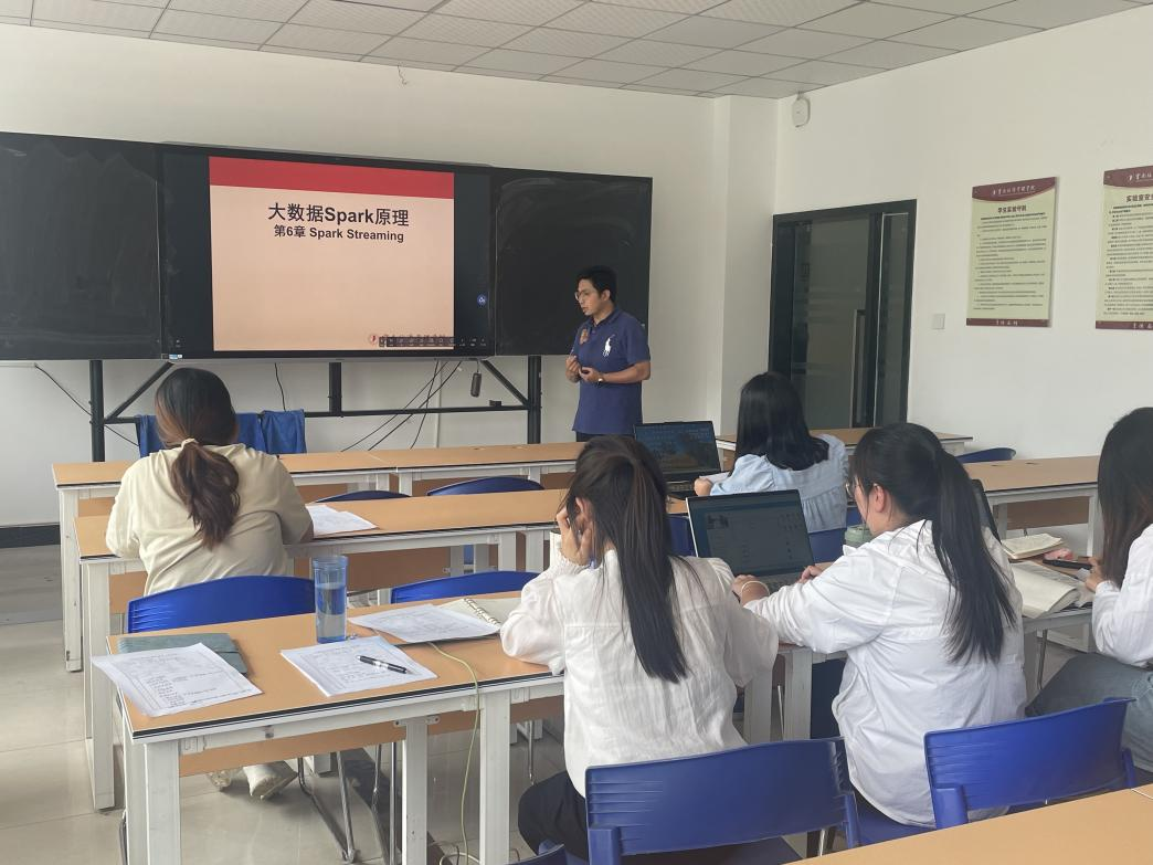 图片2(1).png 【教研活动】大数据管理与应用专业2023-2024下学期 第十三周教研会 第 3 张