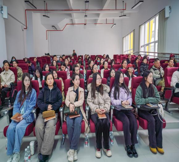 国培进高校 实践促提升!云南省职教国培到云南经济管理学院开展实践教学 第 6 张 国培进高校 实践促提升!云南省职教国培到云南经济管理学院开展实践教学 第 6 张