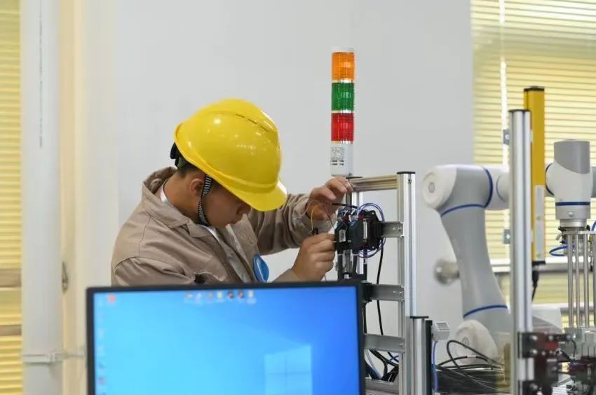 云经管学子登上《人民日报》！还成功上岸省考公务员！ 第 17 张