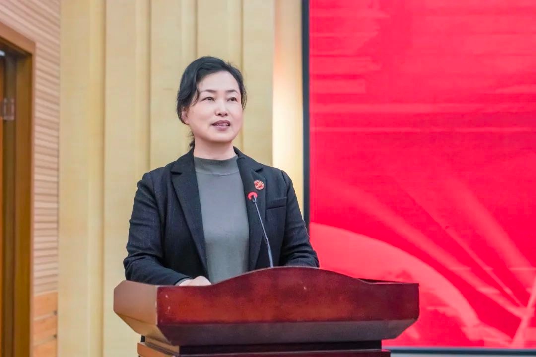 奖励300万!云南经济管理学院召开创新大赛(2024)表彰大会 第 9 张 奖励300万!云南经济管理学院召开创新大赛(2024)表彰大会 第 9 张