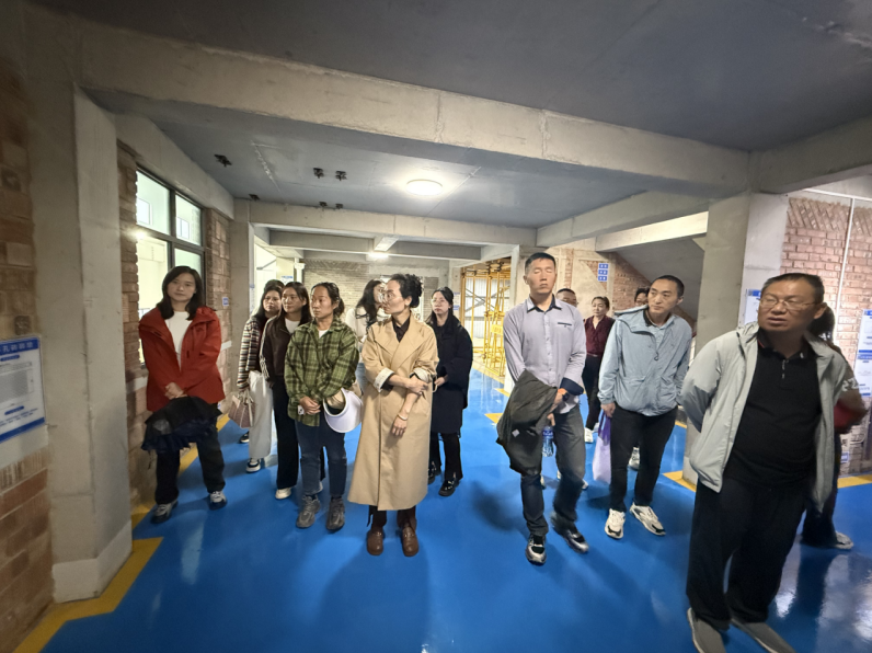 屏幕截图 2025-10-20 222057.png 屏幕截图 2025-10-20 222057.png