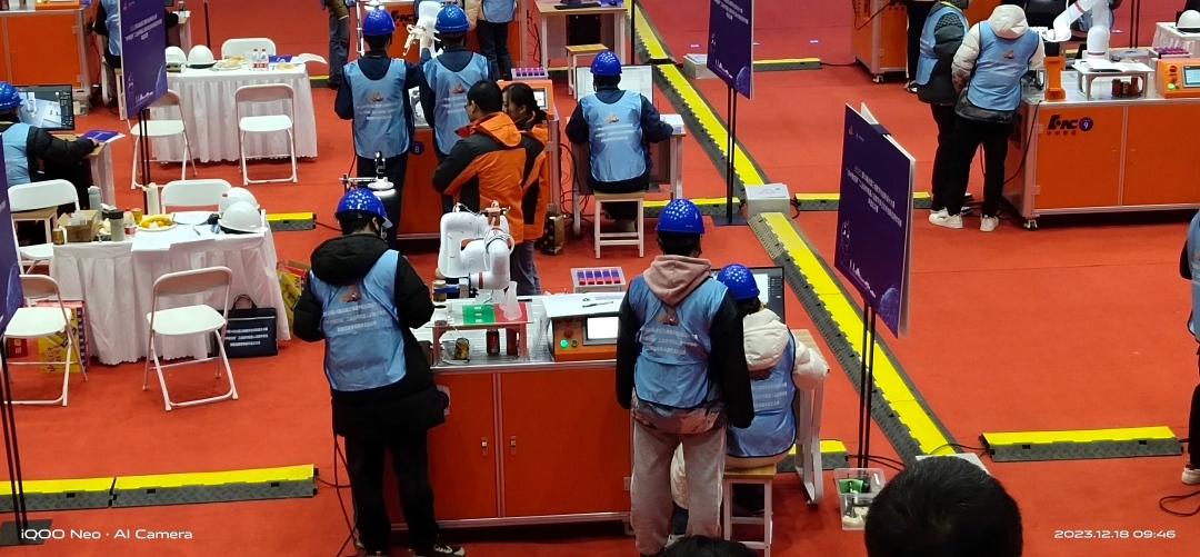 图三 参赛现场(1)(1).jpg 图三 参赛现场(1)(1).jpg