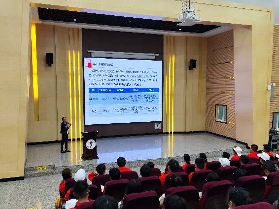 筑梦医药新时代，培育卓越接班人 ——云南经济管理学院医学院2025级药学、中药学专业新生入学教育专业宣讲会成功举行 第 3 张