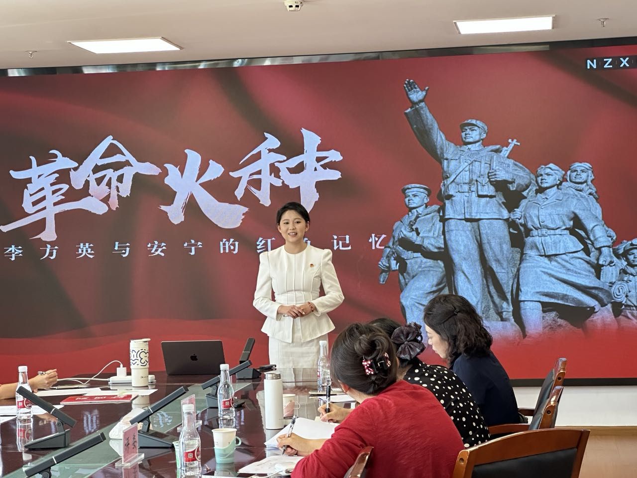 以声传理青春宣讲｜我院顺利举办2026年“云岭师生说”理论宣讲比赛初赛 第 3 张