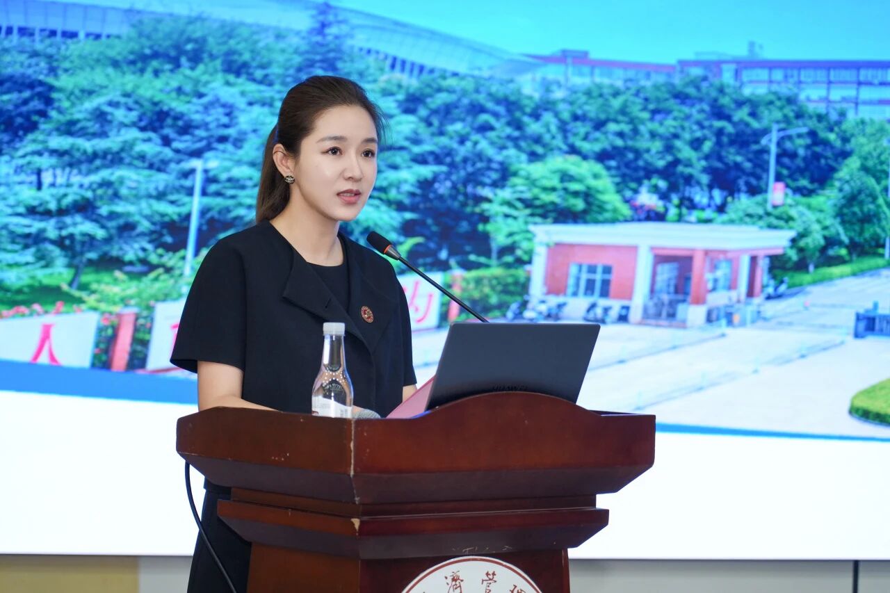 云经管召开2026年秋季学期开学工作会 第 5 张 云经管召开2026年秋季学期开学工作会 第 5 张