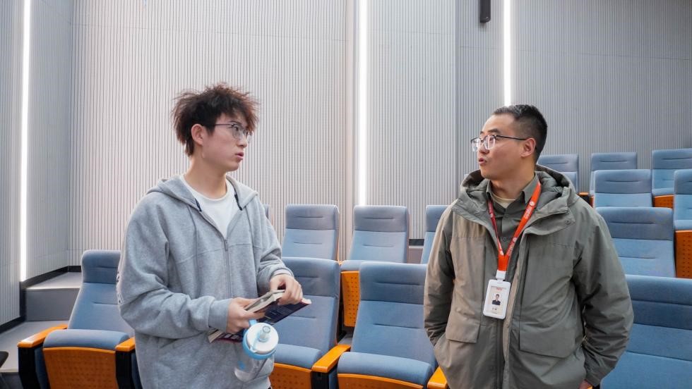 讲座2.jpg 讲座2.jpg