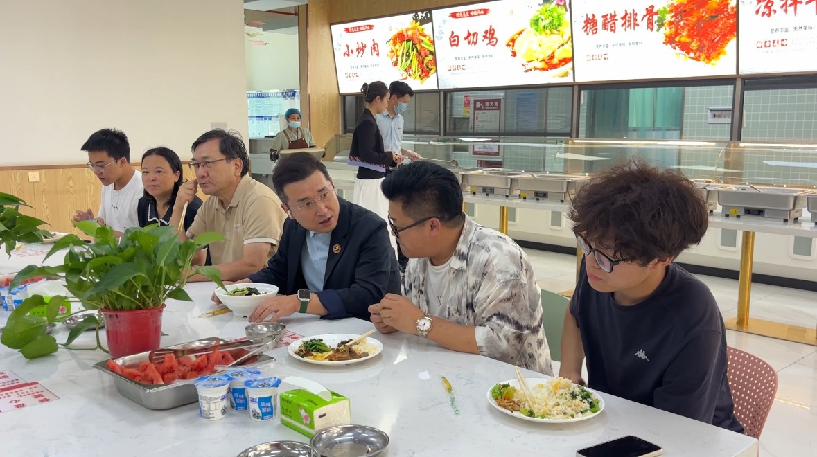 “艺”家人，心相迎——艺术与传媒学院2026级迎新工作纪实 第 8 张